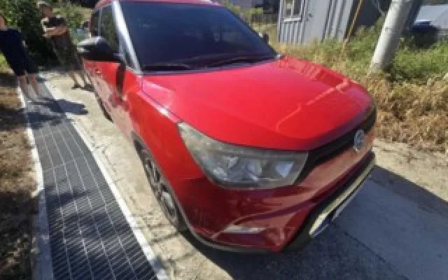 더뉴티볼리에어 중고차 티볼리 가솔린 2WD 1.6 LX 매물 사진 10 - 2015/05 121,682km